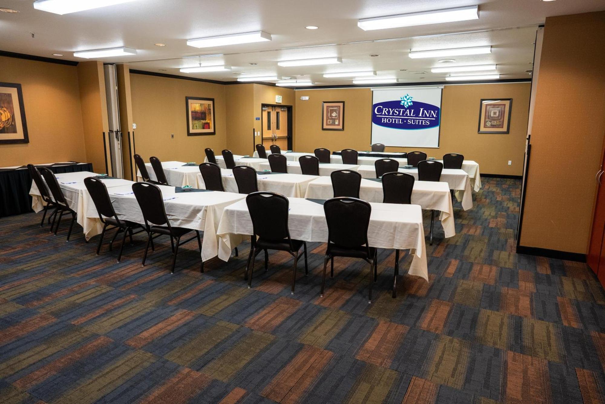 Hotel Crystal & - West Valley