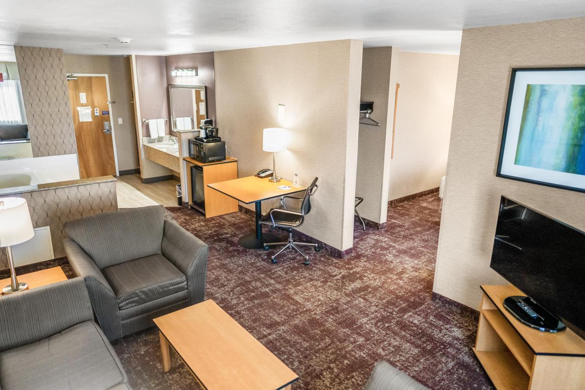 Hotel Crystal & - West Valley 3*