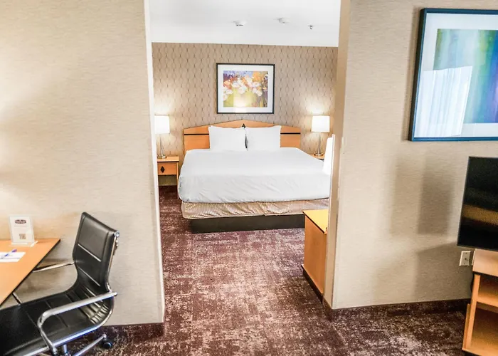 Crystal Inn Hotel & Suites - West Valley City