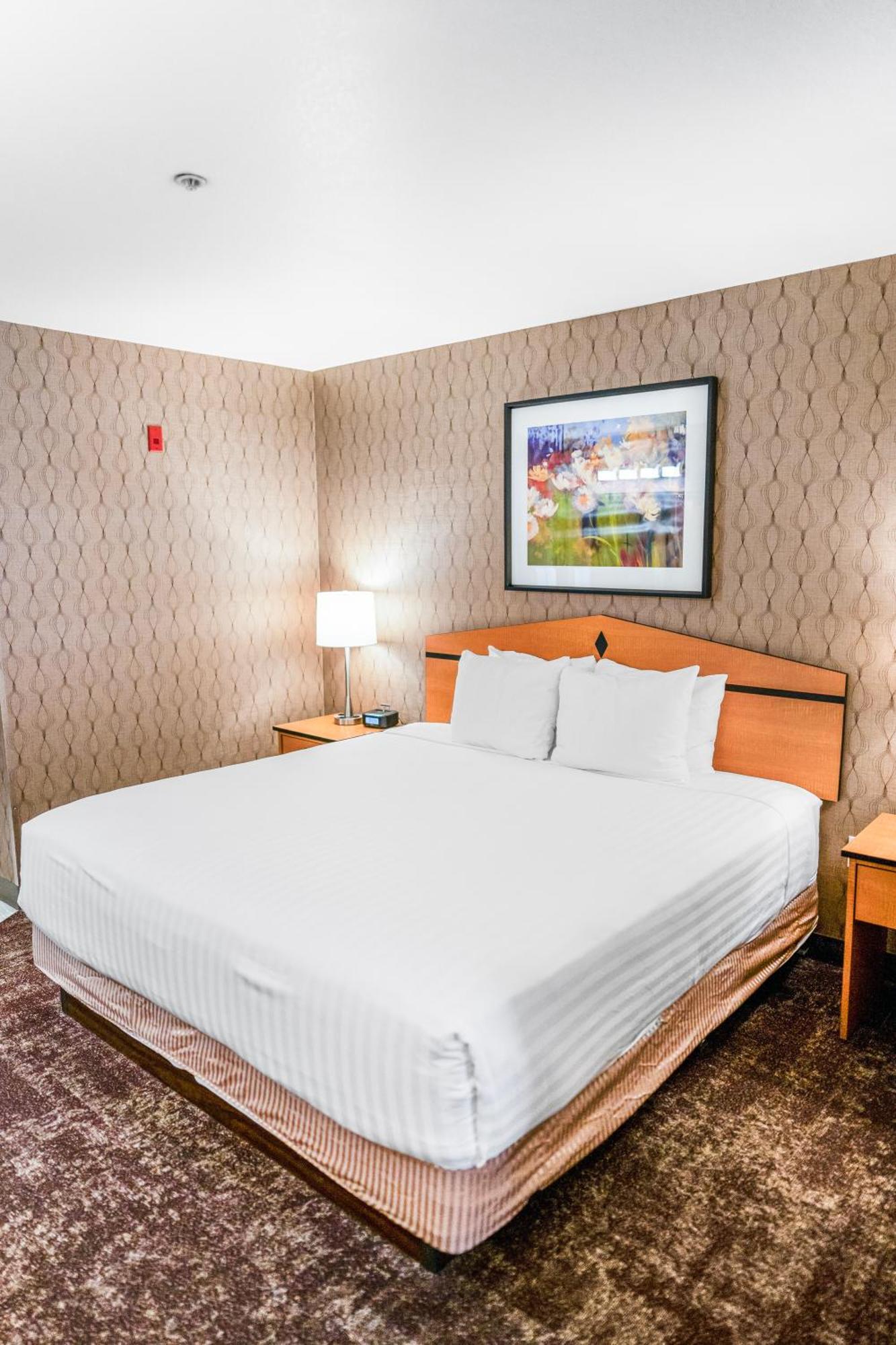 Hotel Crystal & - West Valley 3*