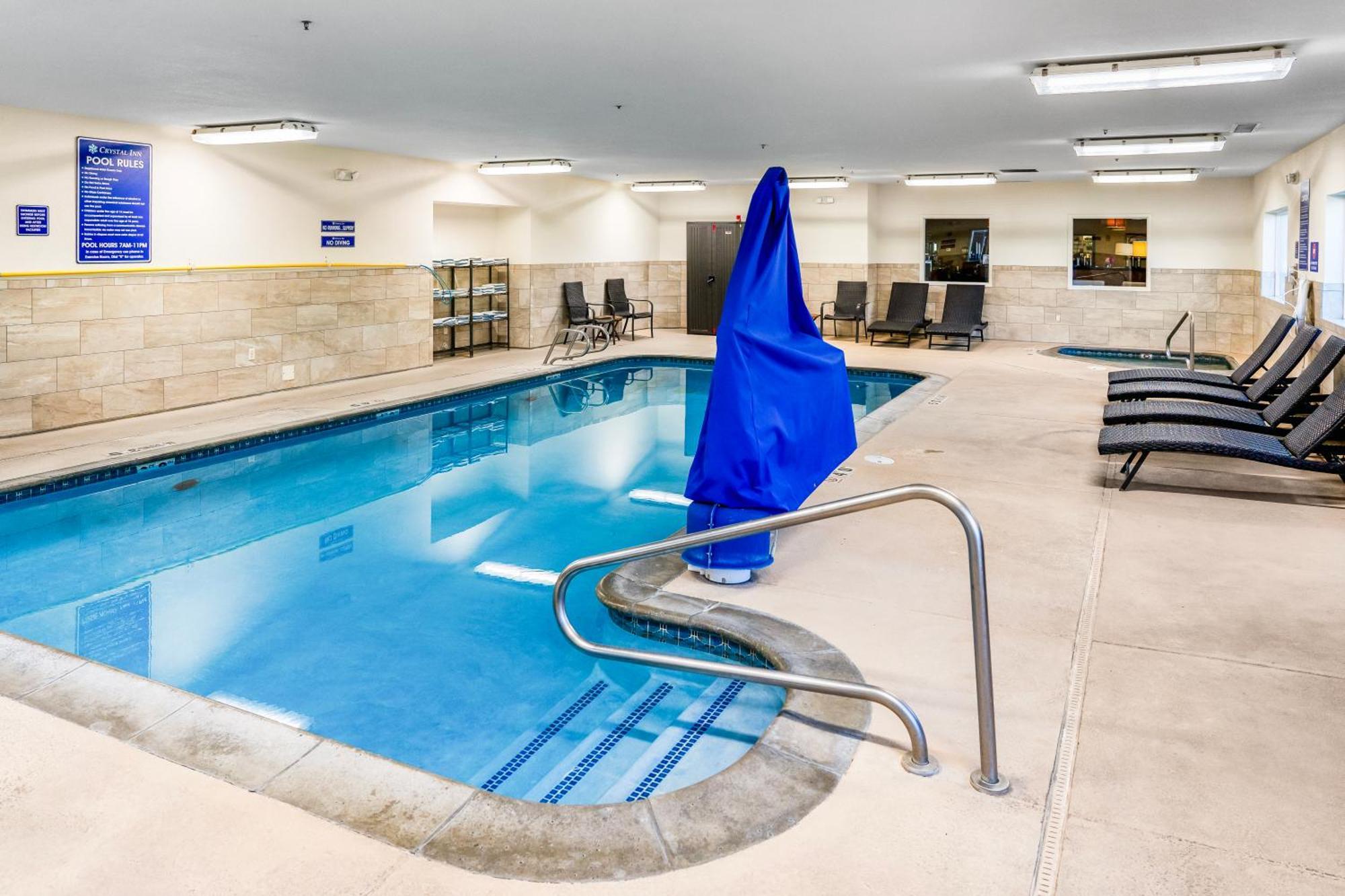 Crystal & - West Valley Hotel 3*